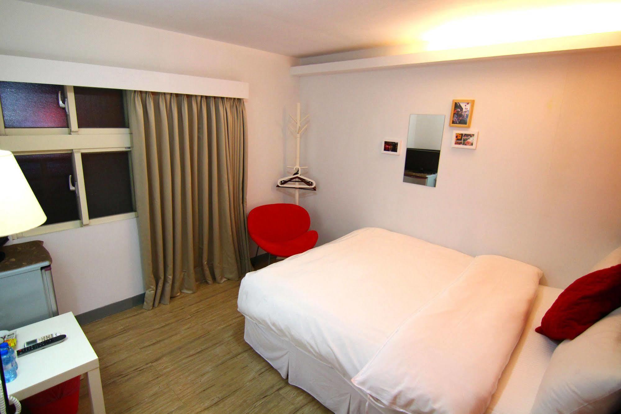 Good 9 Stay Inn Taipei Exterior photo